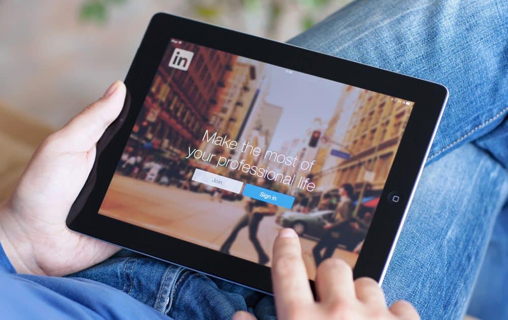 The Guide to B2B Social Selling